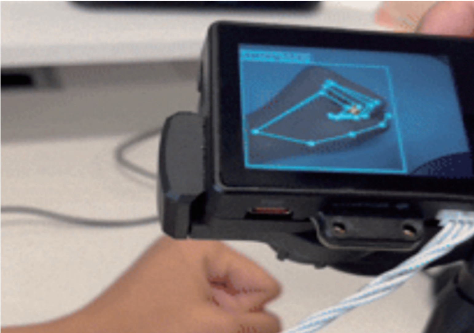 二哈识图2 手势识别全新玩法 控制愤怒的小鸟