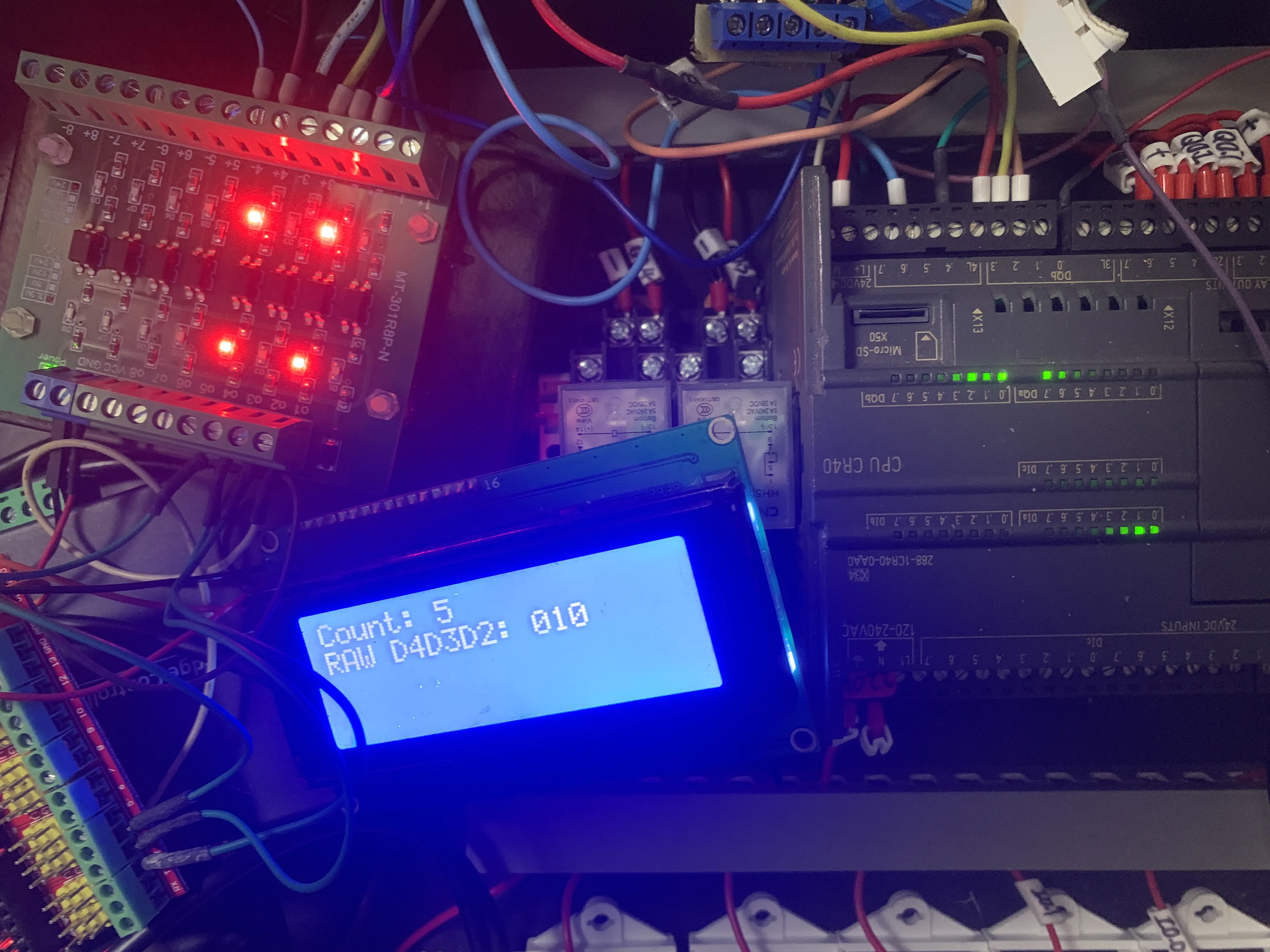 PLC+Arduino实战笔记(10):让Arduino LCD屏幕显示设备状态_image_1.webp