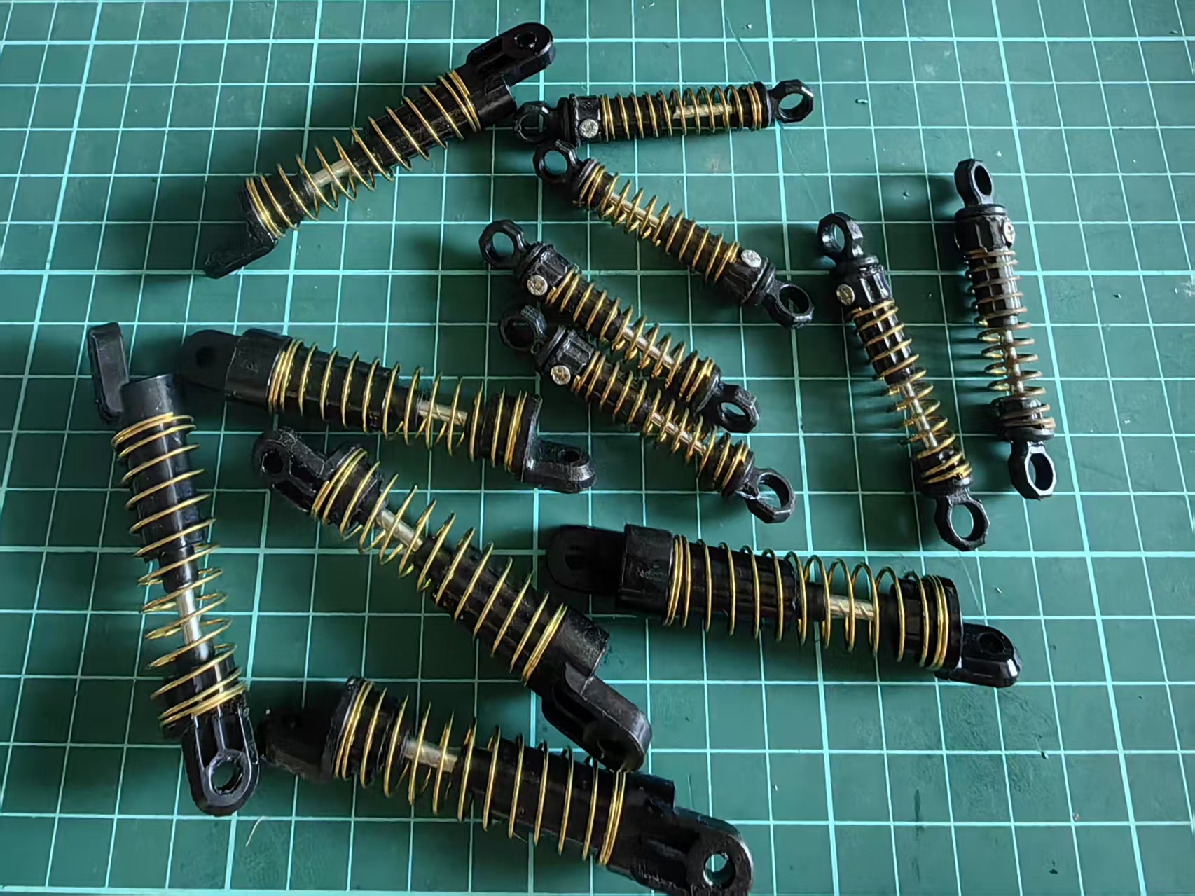 【花雕动手做】行空板 K10 使用一米1515铝型材制作的复杂地形八弹簧独立减震小车_image_3.webp