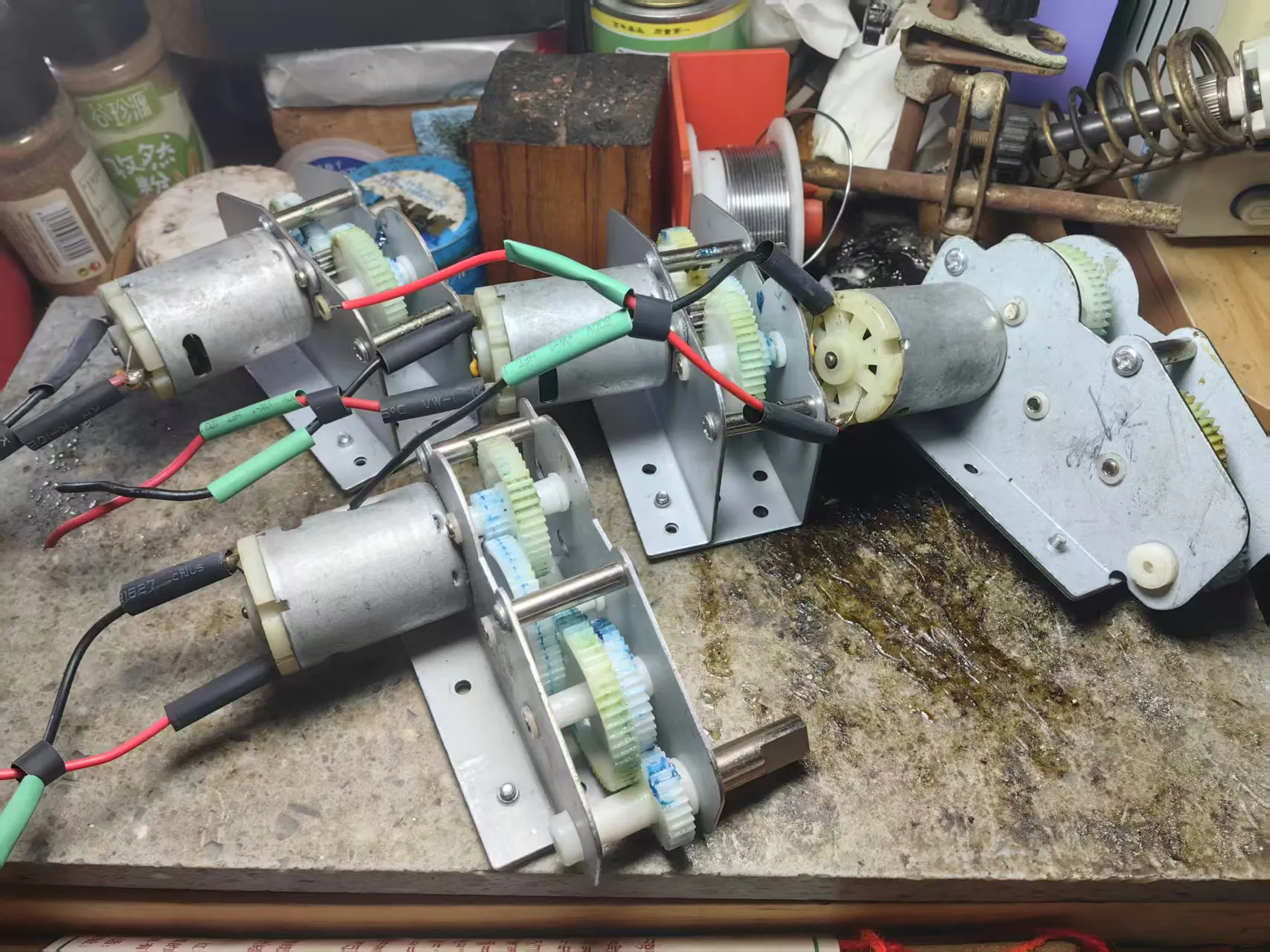 【花雕动手做】使用3S(11.1V)30A有刷双向电调和坦克波箱的四驱小车_image_9.webp