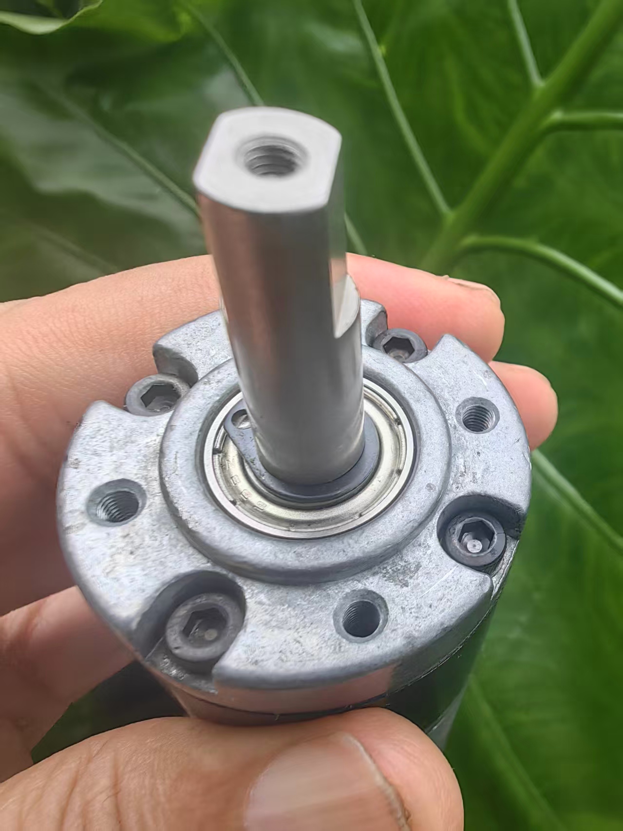 【花雕动手做】36GP 全金属 555 行星减速电机 DC 14.4V｜427rpm D 轴带螺纹_image_1.webp