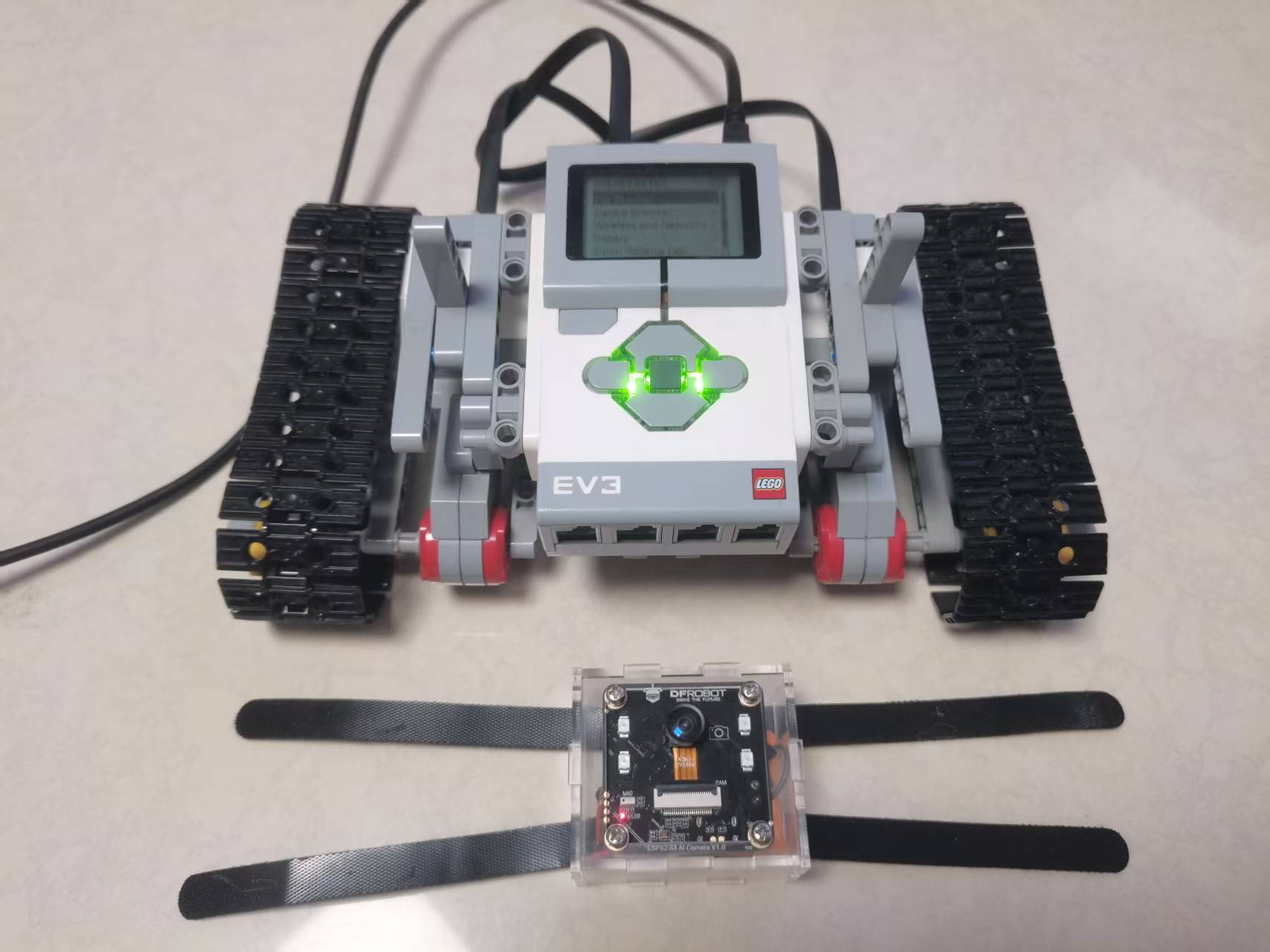  让吃灰的乐高EV3接入小智AI：ESP32-S3 AI智能摄像头 + EV3 语音控制小车实战_image_2.webp