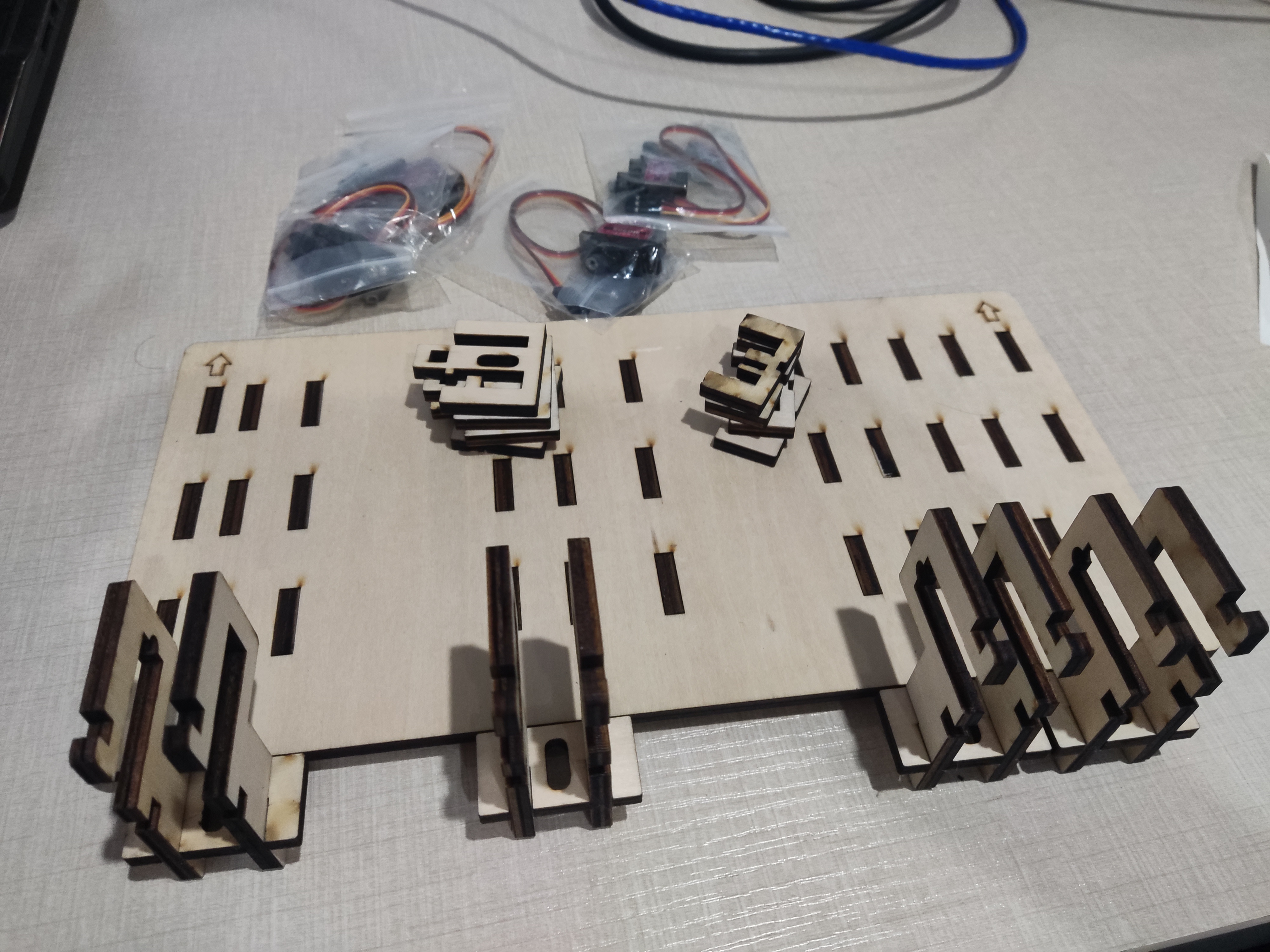 造个好玩的,游戏代肝兄弟-按键工具_image_4.webp