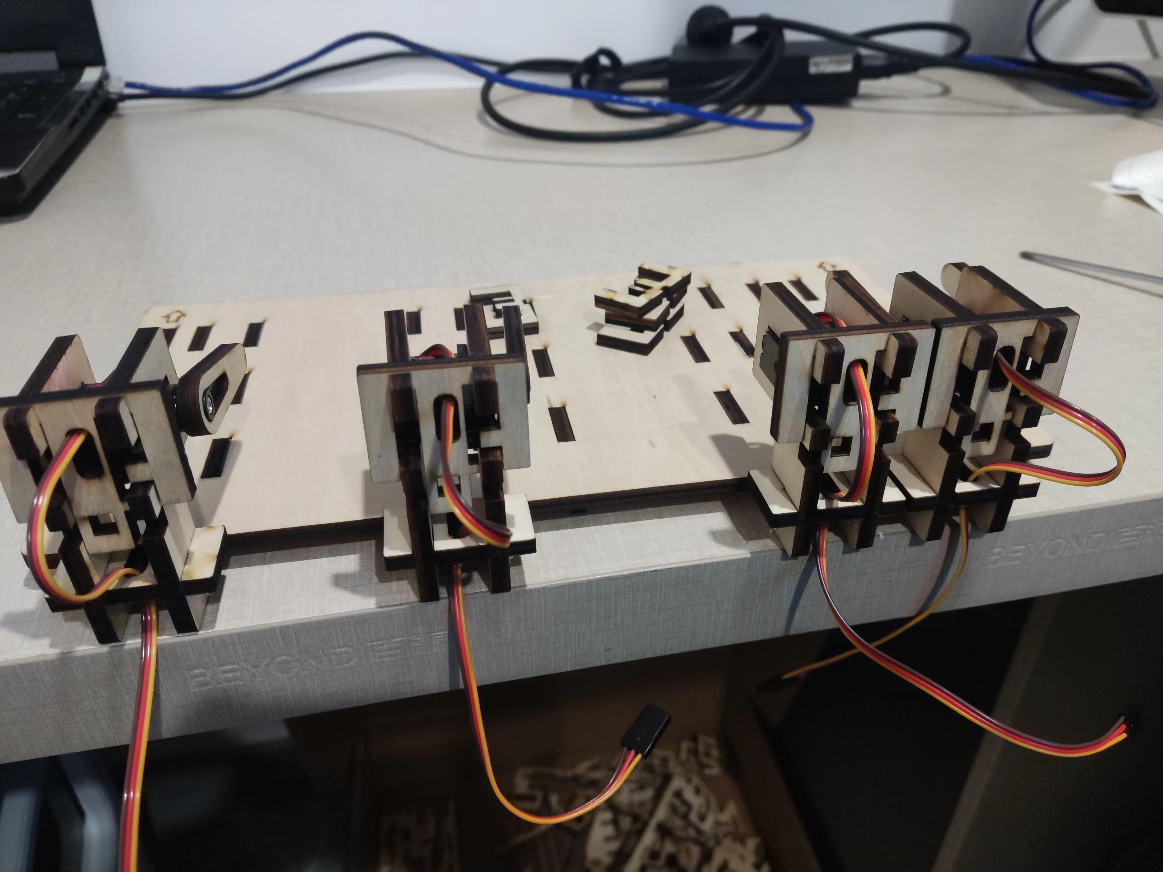 造个好玩的,游戏代肝兄弟-按键工具_image_7.webp
