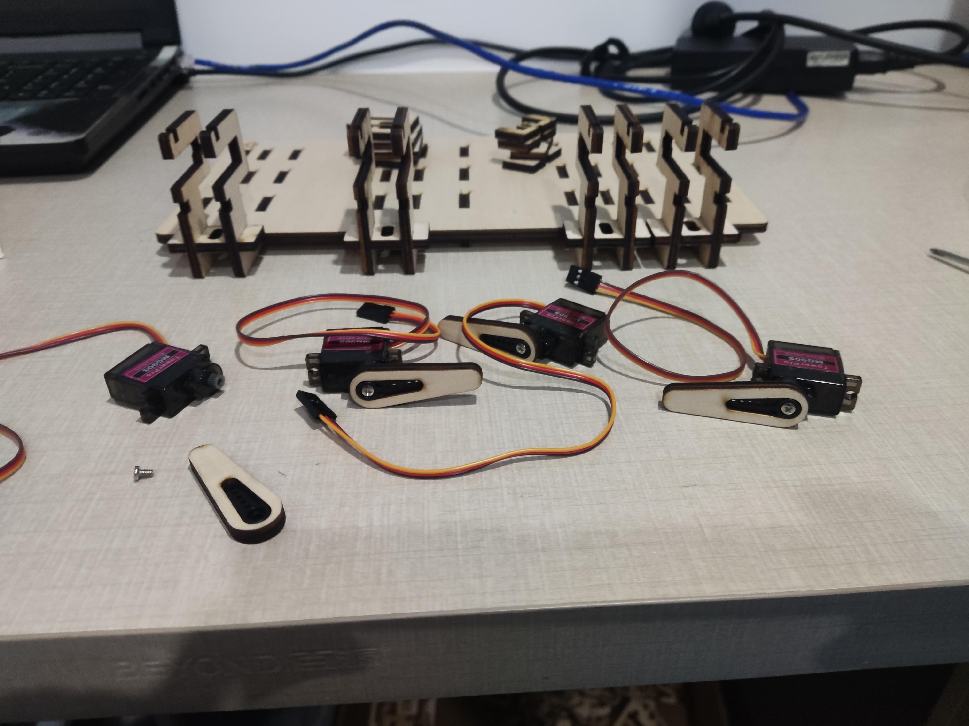 造个好玩的,游戏代肝兄弟-按键工具_image_6.webp