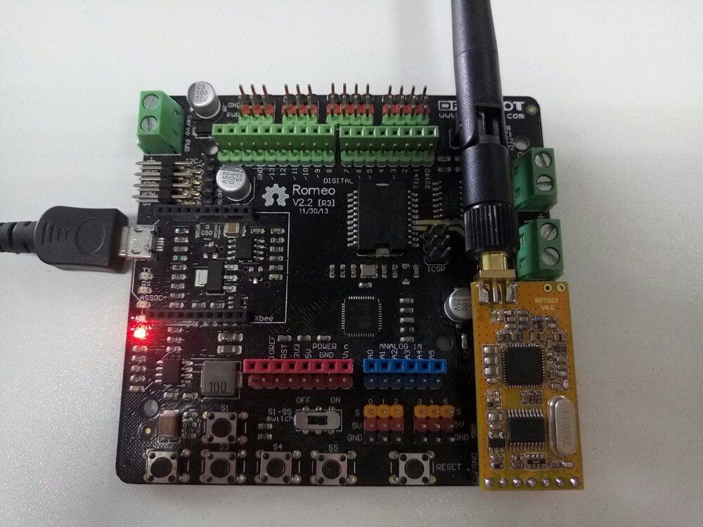 DFROBOT TEL0005 APC220 USB无线数传 产品资料 使用教程
