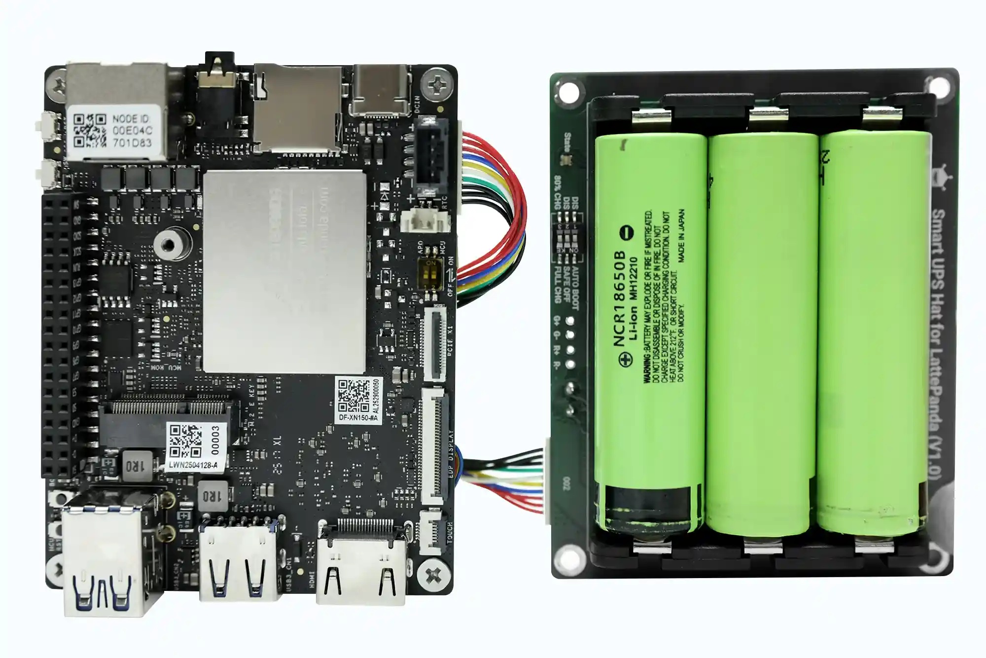 安装了 UPS 扩展板的 LattePanda Iota